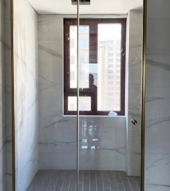 PHÒNG TẮM MỞ QUAY BẢN LỀ KẸP TRÊN DƯỚI CHỮ NHẬT MỞ 2 CHIỀU