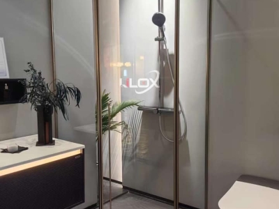 PHÒNG TẮM KÍNH GÓC CÓ GIÁ BAO NHIÊU TIỀN?